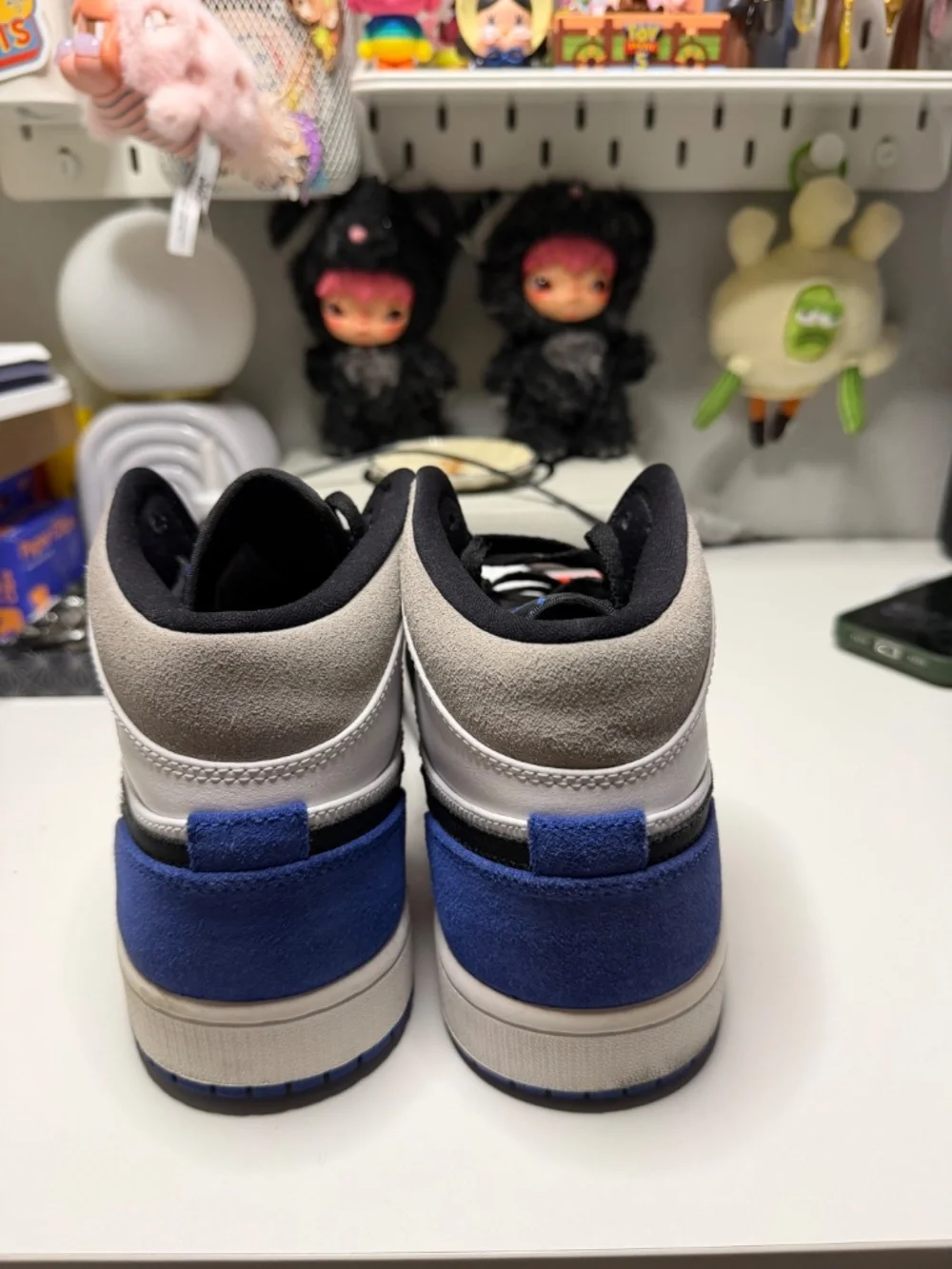 Nike Air Jordan 1 Mid Hyper Royal Black White Men’s 10 Sneakers w/ Box